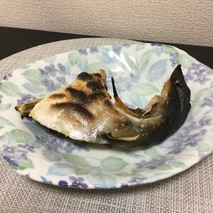 ハマチのカマの塩焼き